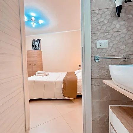 La Libellula - Via Diaz 34 *