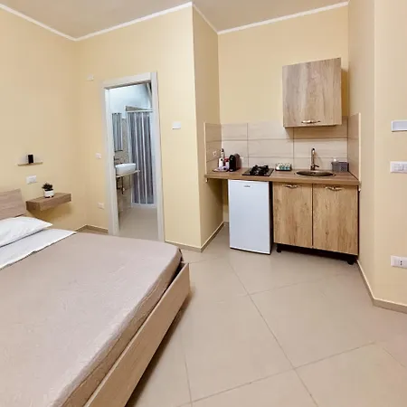 La Libellula - Via Diaz 34 *